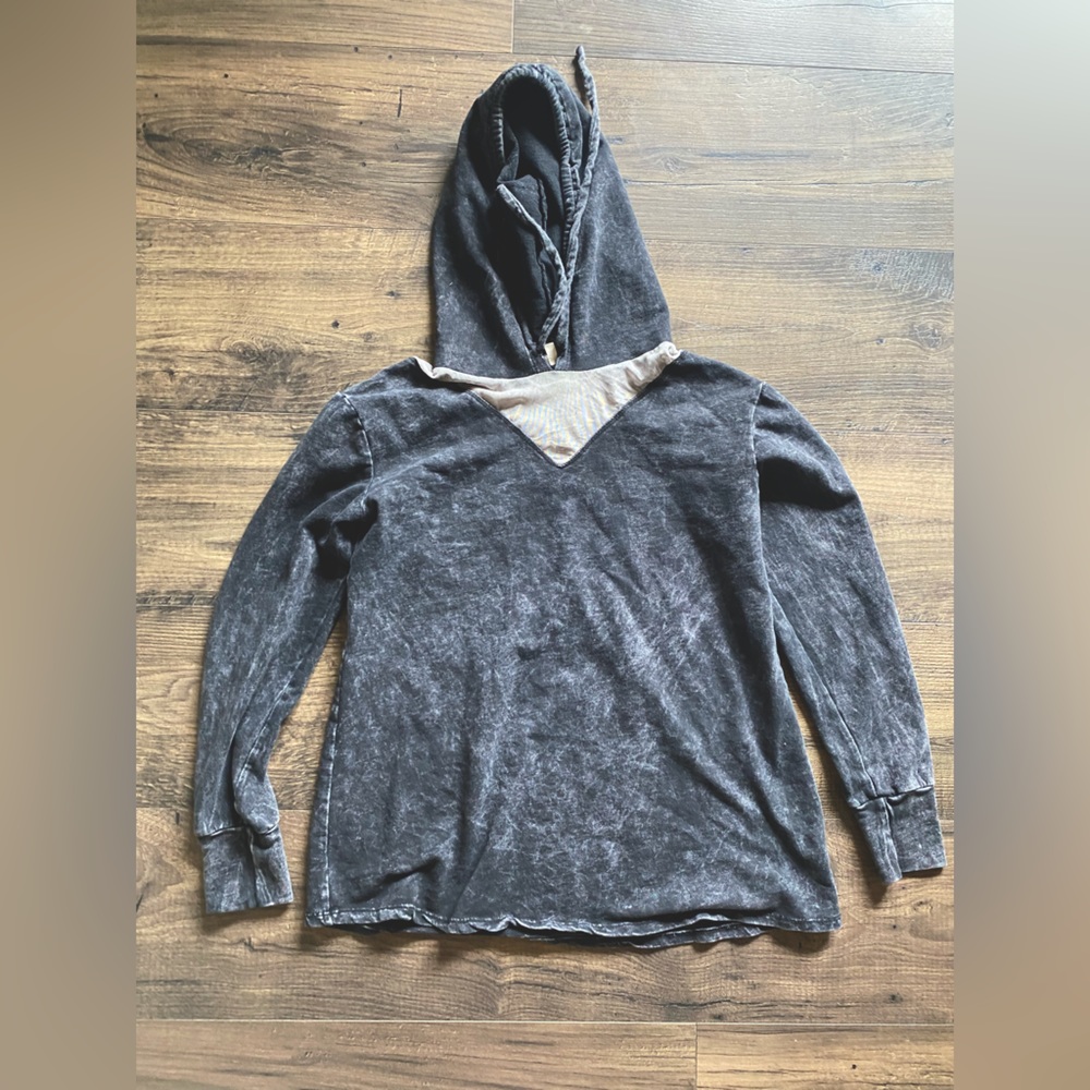 Hoodie with mesh cut out